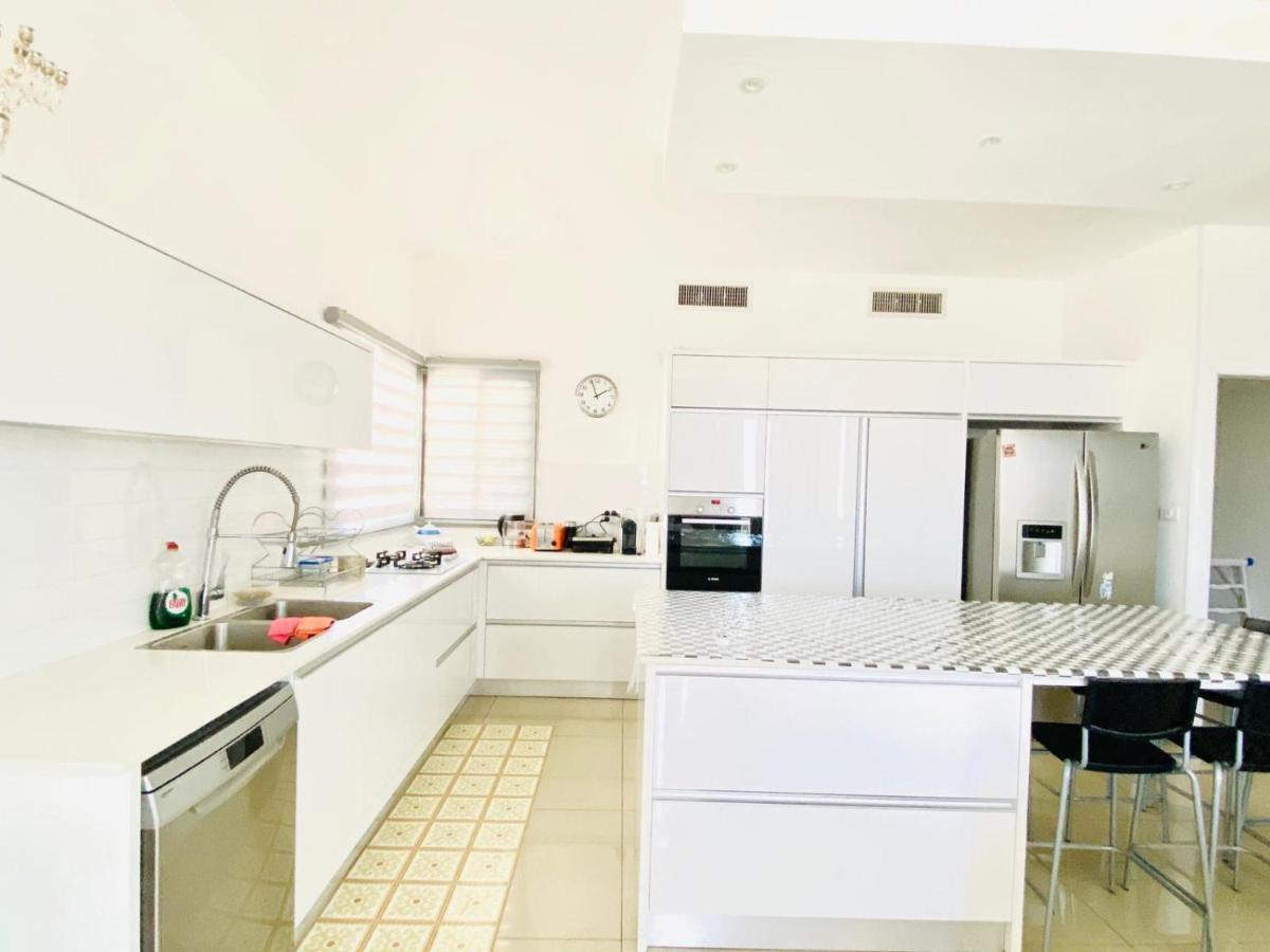 Appartamento Stunning Penthouse With Sea Views And Private Heated Pool Eilat Esterno foto
