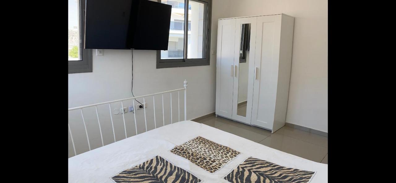 Appartamento Stunning Penthouse With Sea Views And Private Heated Pool Eilat Esterno foto