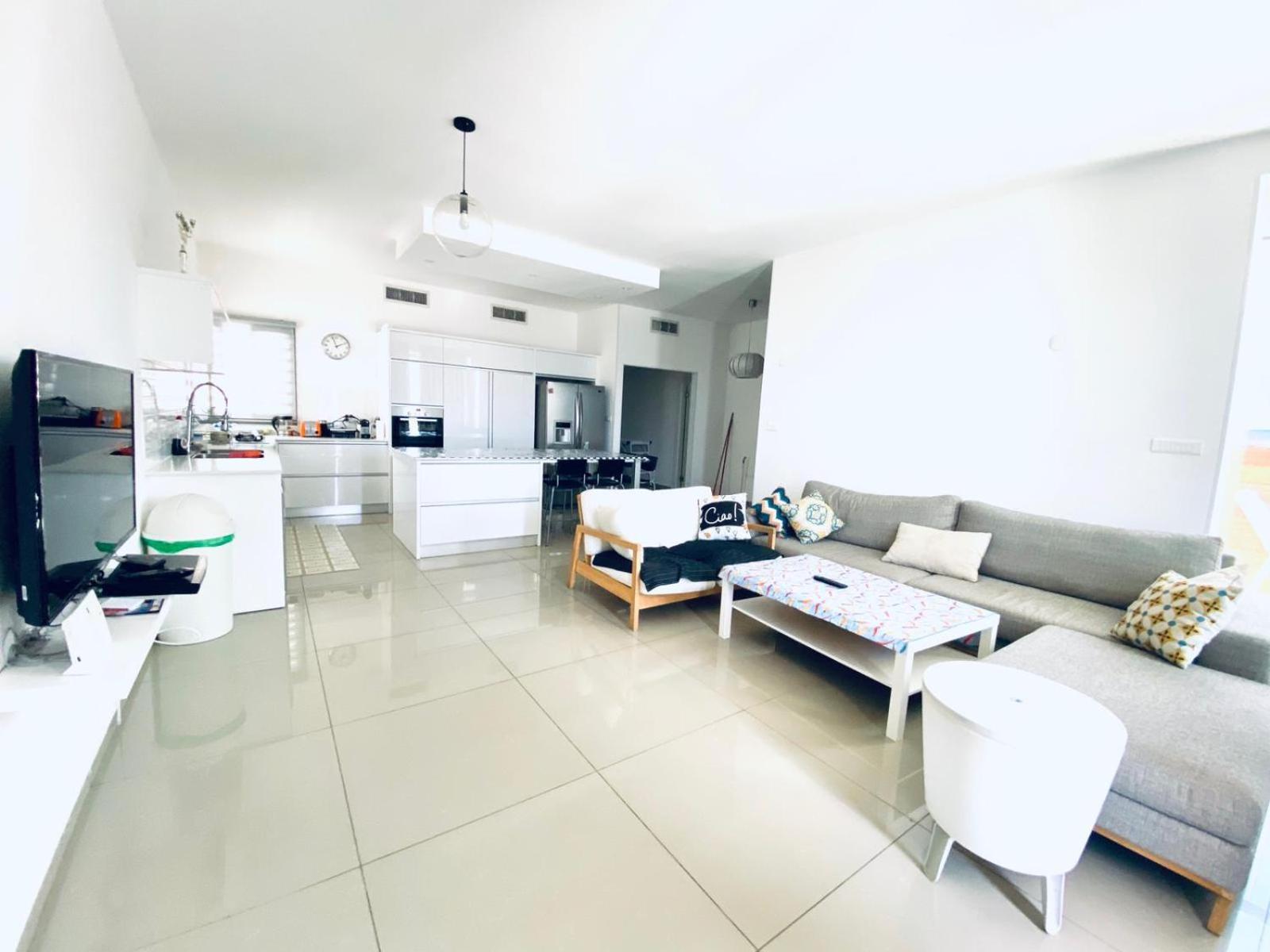 Appartamento Stunning Penthouse With Sea Views And Private Heated Pool Eilat Esterno foto