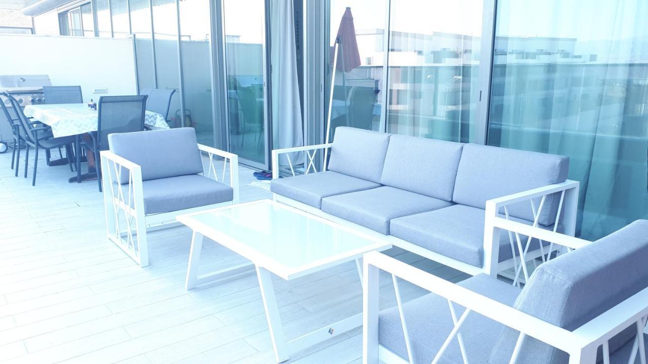 Appartamento Stunning Penthouse With Sea Views And Private Heated Pool Eilat Esterno foto