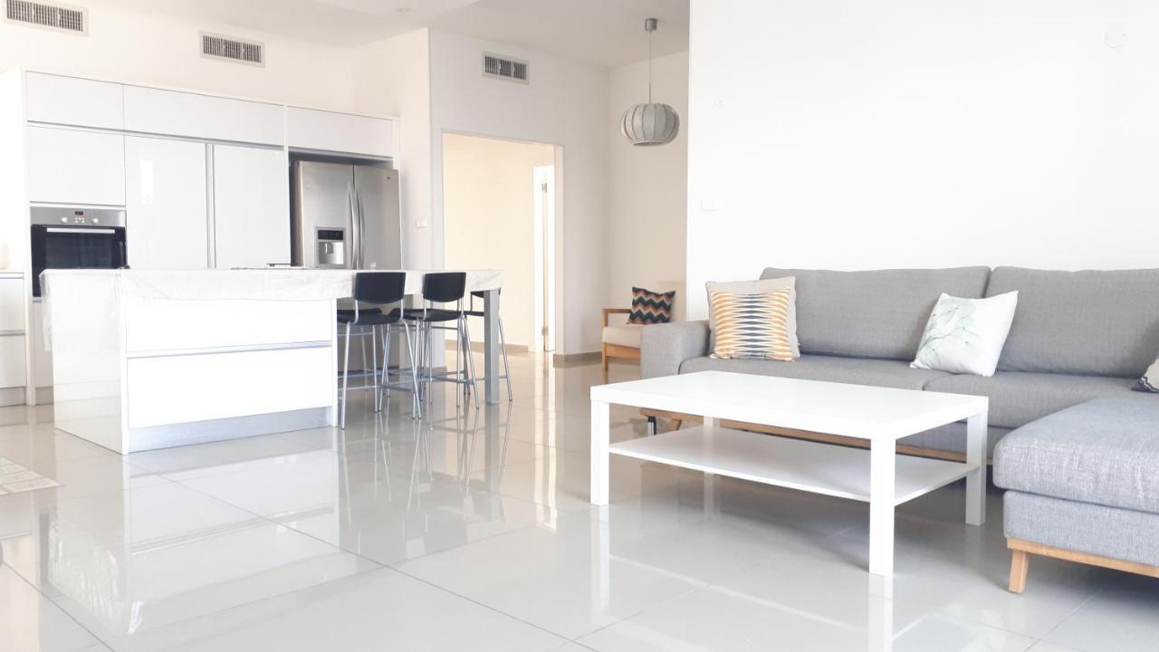 Appartamento Stunning Penthouse With Sea Views And Private Heated Pool Eilat Esterno foto